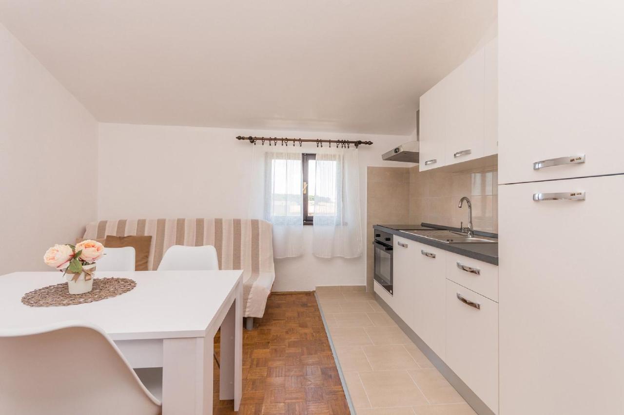 Apartment Lucija Biograd Na Moru Exteriér fotografie